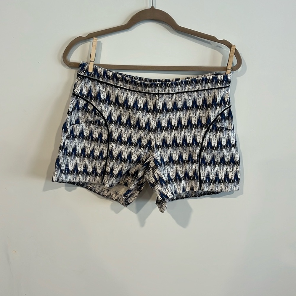 Cartonnier shorts from Anthropologie white, blue and black print linen size 4